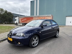 SEAT Ibiza - 1.6-16V Sportstyle 105 PK. Unieke auto met slechts 48.000 KM Eerste eigenaar