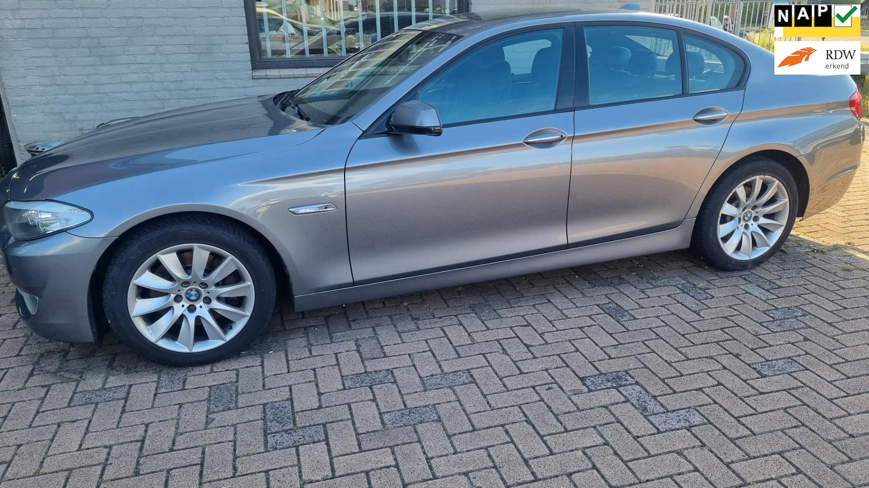 BMW 5-serie - 530D SEDAN AIRCO-CLIMA SEDAN 2010 245PK DIESELPROBLEM - AutoWereld.nl