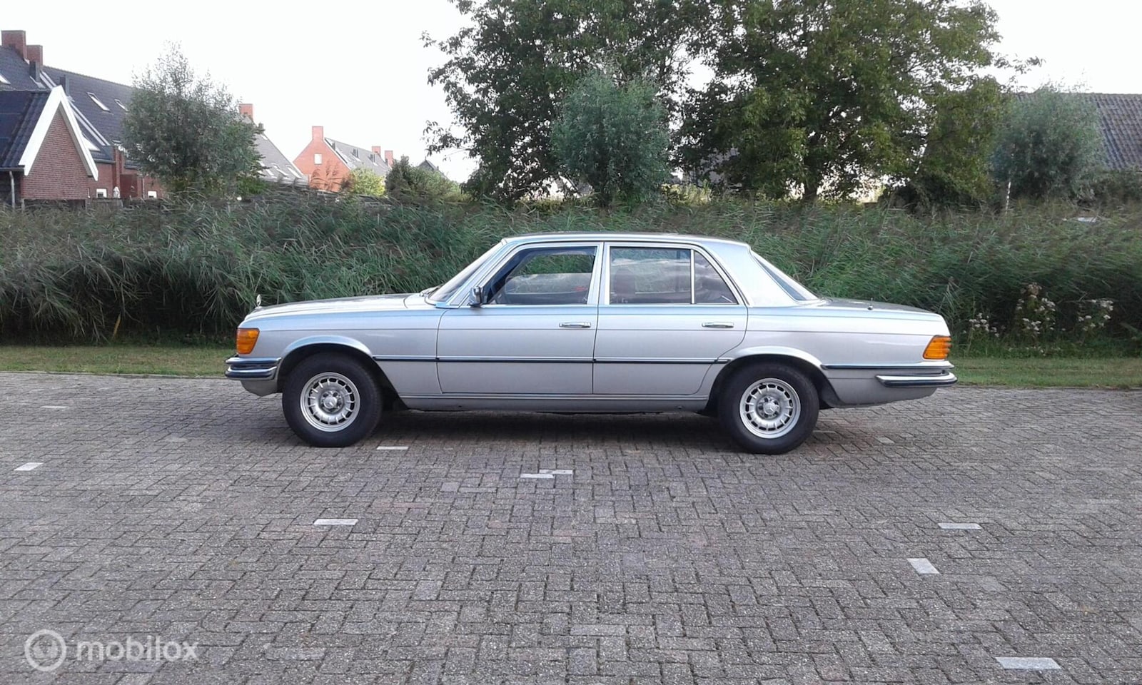 MERCEDES-BENZ 280 SE