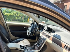 Volvo XC70 - 2.4 D5 Summum AWD