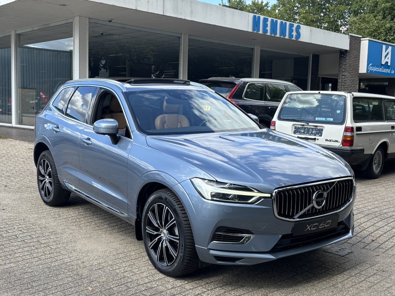 Volvo XC60 - T8 AWD Inscription Massage stoelventilatie 360 Keyless - AutoWereld.nl