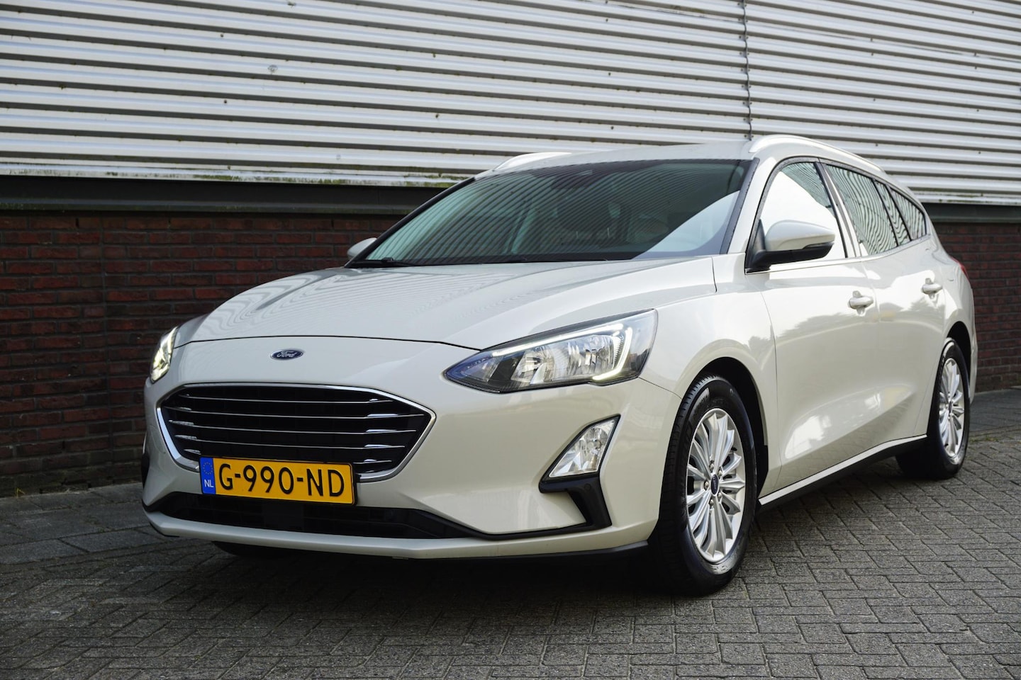 Ford Focus Wagon - 1.0 EcoBoost Titanium Business/Dealeronderhouden/ 1e Eigenaar/Rijklaarprijs. - AutoWereld.nl