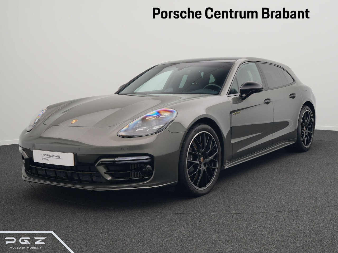 Porsche Panamera Sport Turismo - 4 E-Hybrid - AutoWereld.nl