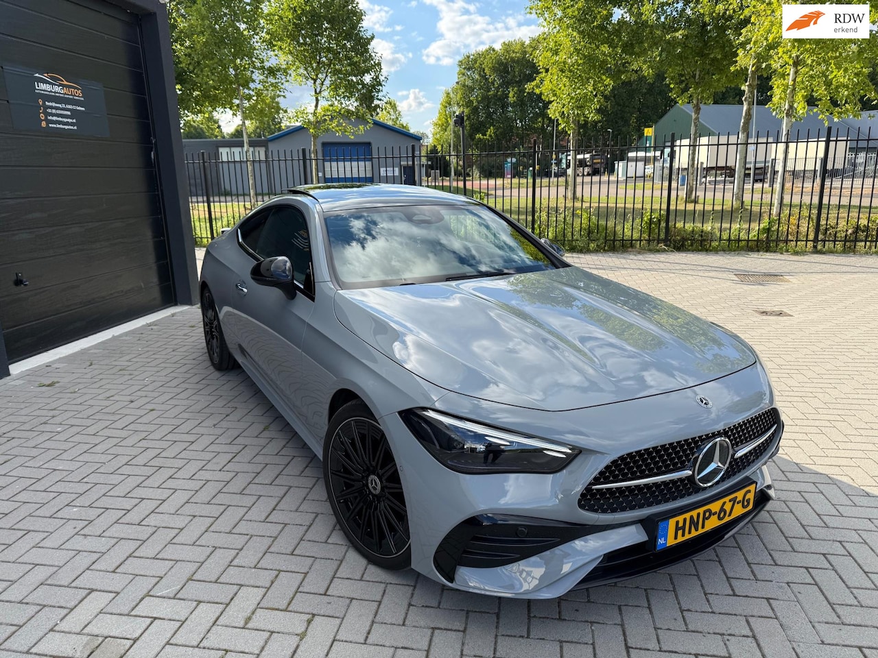 Mercedes-Benz CLE Coupé - 300 4MATIC AMG Line Pano Nardo - AutoWereld.nl