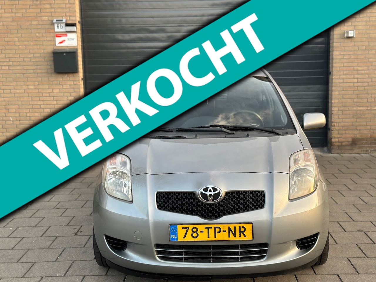 Toyota Yaris - 1.3 VVTi Sol Apk Airco Elektrisch pakket trekhaak - AutoWereld.nl