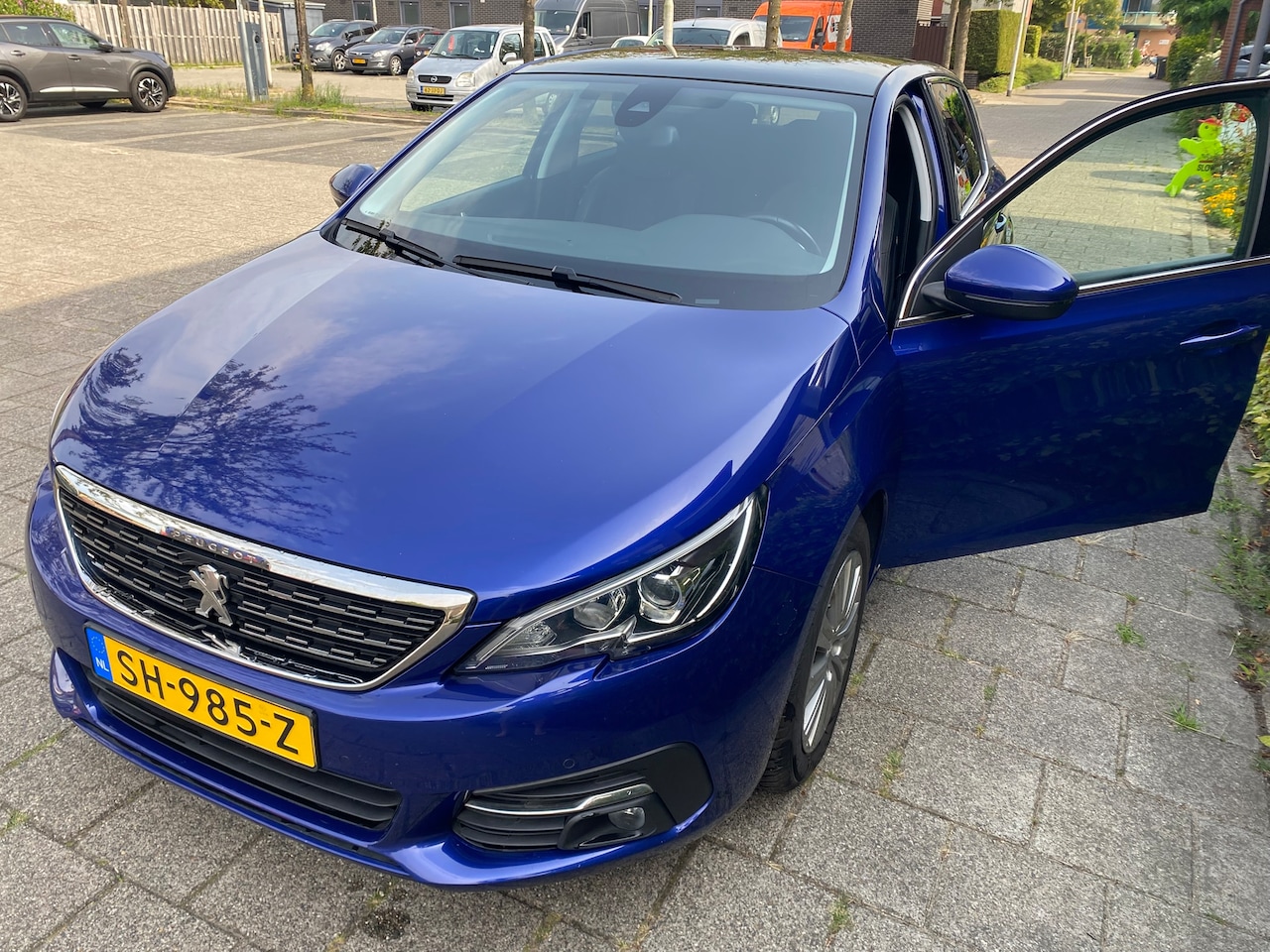 Peugeot 308 - 1.2 PureTech Blue Lease Premium 130pk - AutoWereld.nl