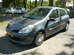 Renault Clio - 1.2-16V Authentique