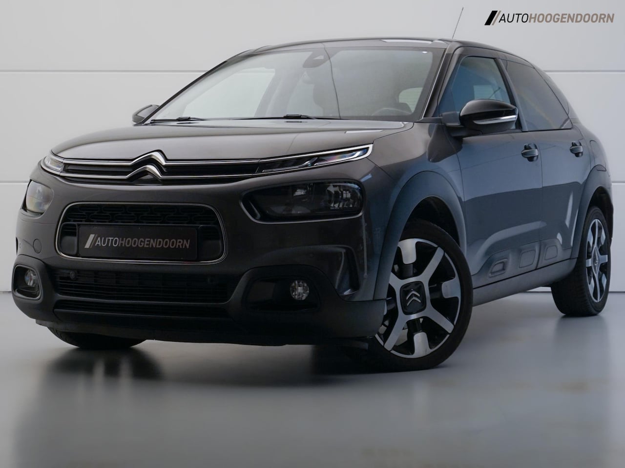 Citroën C4 Cactus - 1.2 PureTech Shine 110pk (APPLE CARPLAY,AUTOMAAT,KEYLESS,LEDER,CRUISE,LM-VELGEN,CAMERA,PAN - AutoWereld.nl