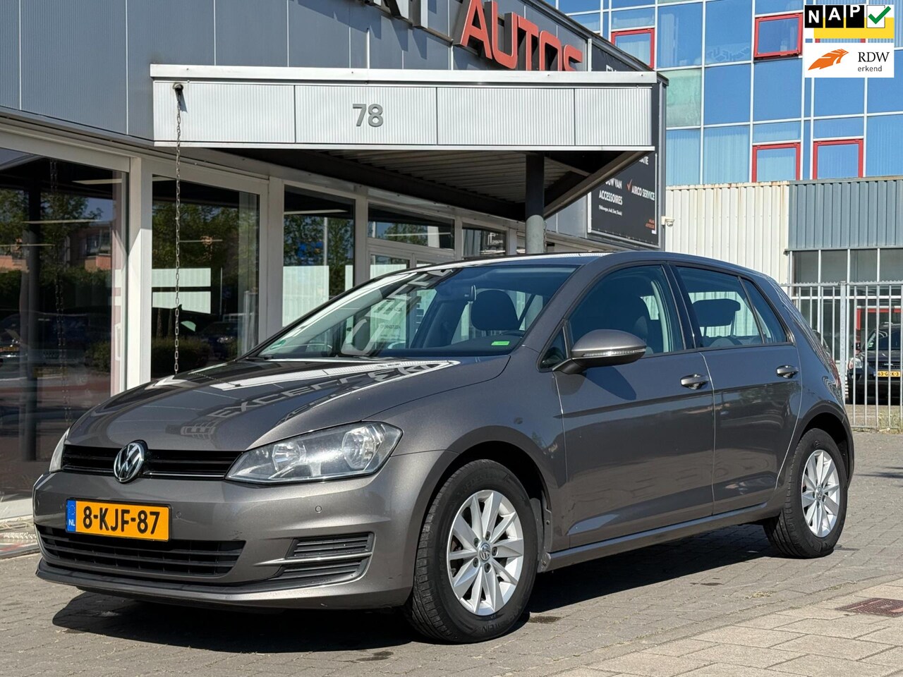 Volkswagen Golf - 1.2 TSI Comfortline - 5 Deurs - Navi - PDC - AutoWereld.nl