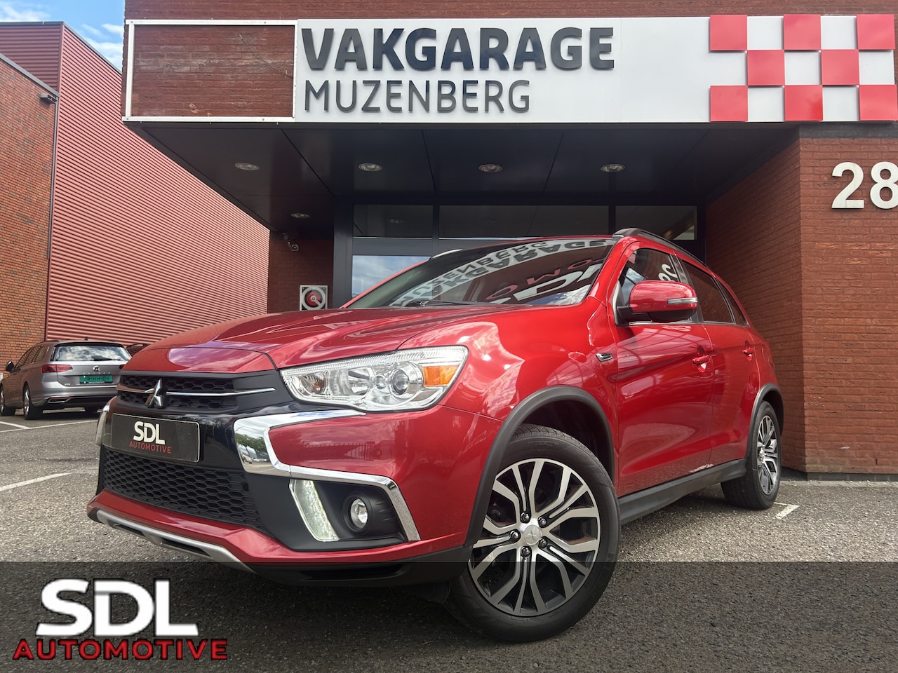 Mitsubishi ASX - 1.6 Cleartec Instyle // NAVI + CARPLAY // CLIMA // CAMERA // LEDER/ALCANTARA // TREKHAAK!! - AutoWereld.nl