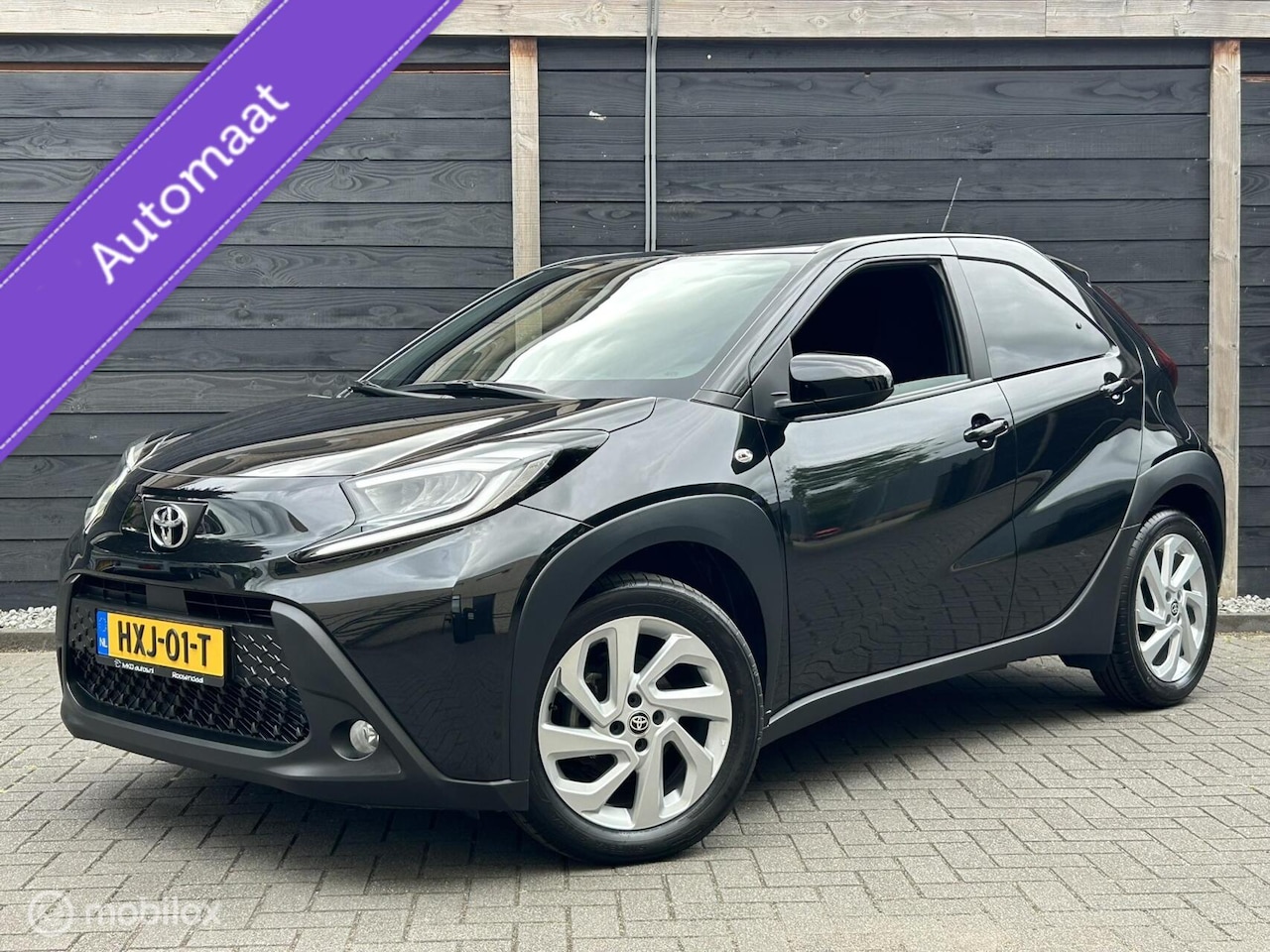 Toyota Aygo X - 1.0 VVT-i S-CVT Automaat LED verl. / LM / Clima / Carplay / 10.250KM!!! - AutoWereld.nl