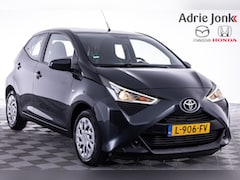 Toyota Aygo - 1.0 VVT-i x-play AUTOMAAT | ACHTERUITRIJ CAMERA | APPLE CARPLAY/ANDROID AUTO | 1e EIGENAAR