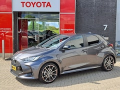 Toyota Yaris - 1.5 HYBRID 130 GR-SPORT 17"LM-VELGEN AFN-TREKHAAK CAMERA LED-PAKKET HALF-LEDER/ALCANTARA