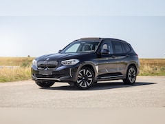 BMW iX3 - High Executive 80 kWh PANORAMADAK / CARPLAY / BRUIN LEER / NAVI