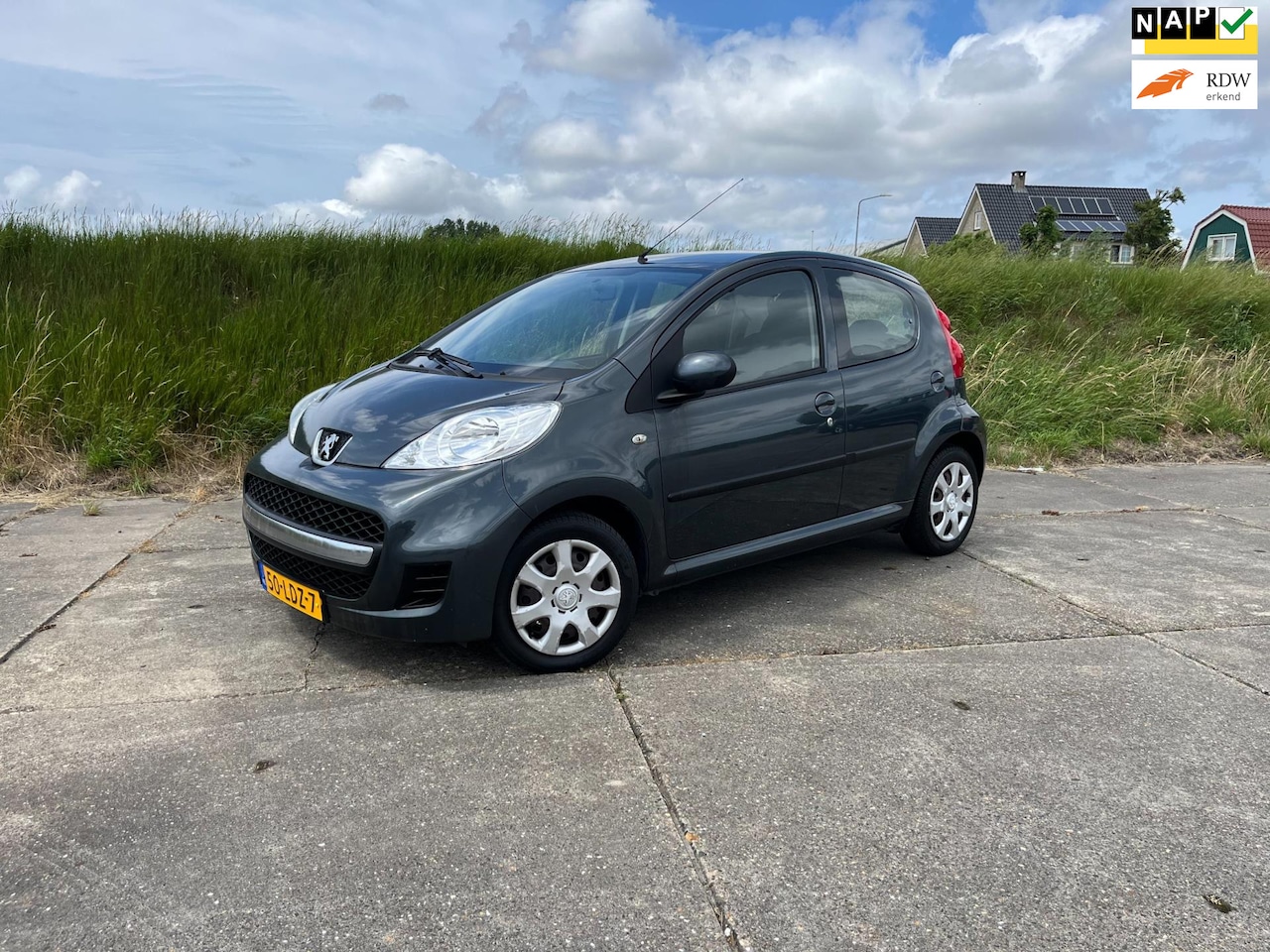 Peugeot 107 - 1.0-12V XS 5 deurs - AutoWereld.nl