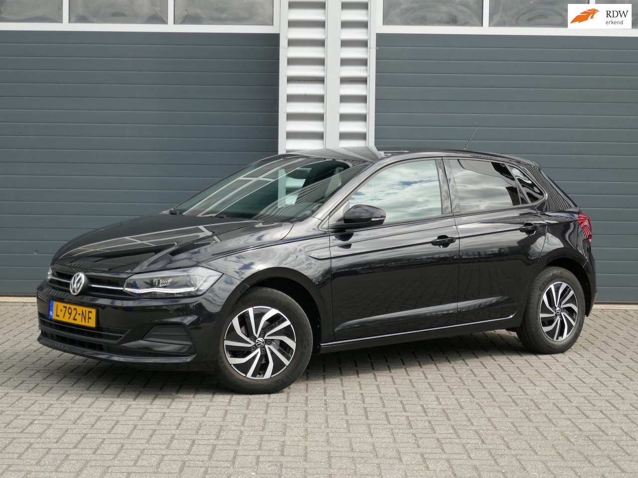 Volkswagen Polo - 1.0 TSI Highline DIGITAAL DASH | ACC | STOELVERWARMING - AutoWereld.nl