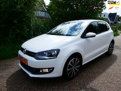 Volkswagen Polo - 1.2 TSI 90pk Highline 5-deurs Clima Cruise Navi PDC