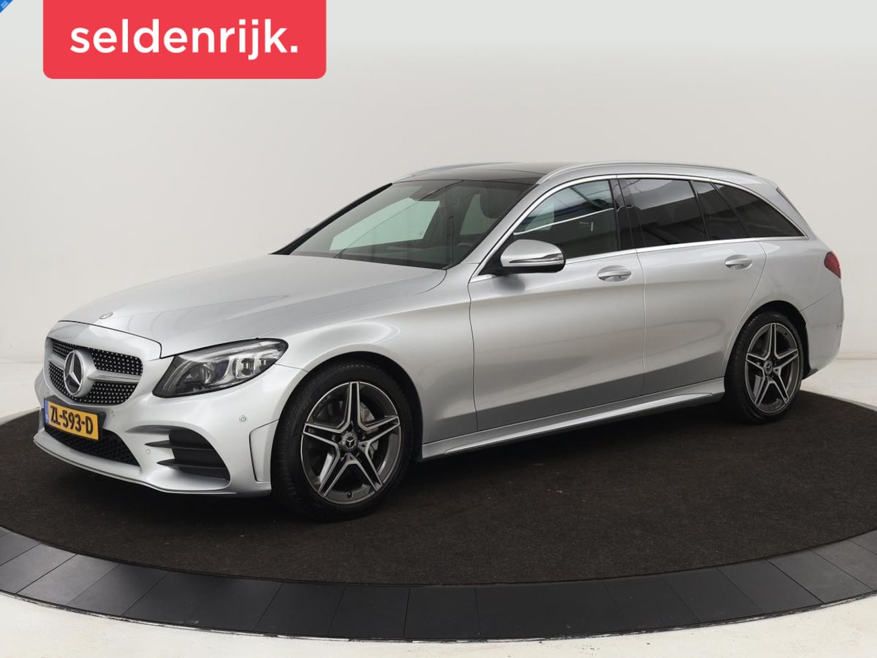 Mercedes-Benz C-klasse - 160 AMG Uprade Edition | Panoramadak | Stoelverwarming | Camera | Carplay | Leder/Alcantar - AutoWereld.nl