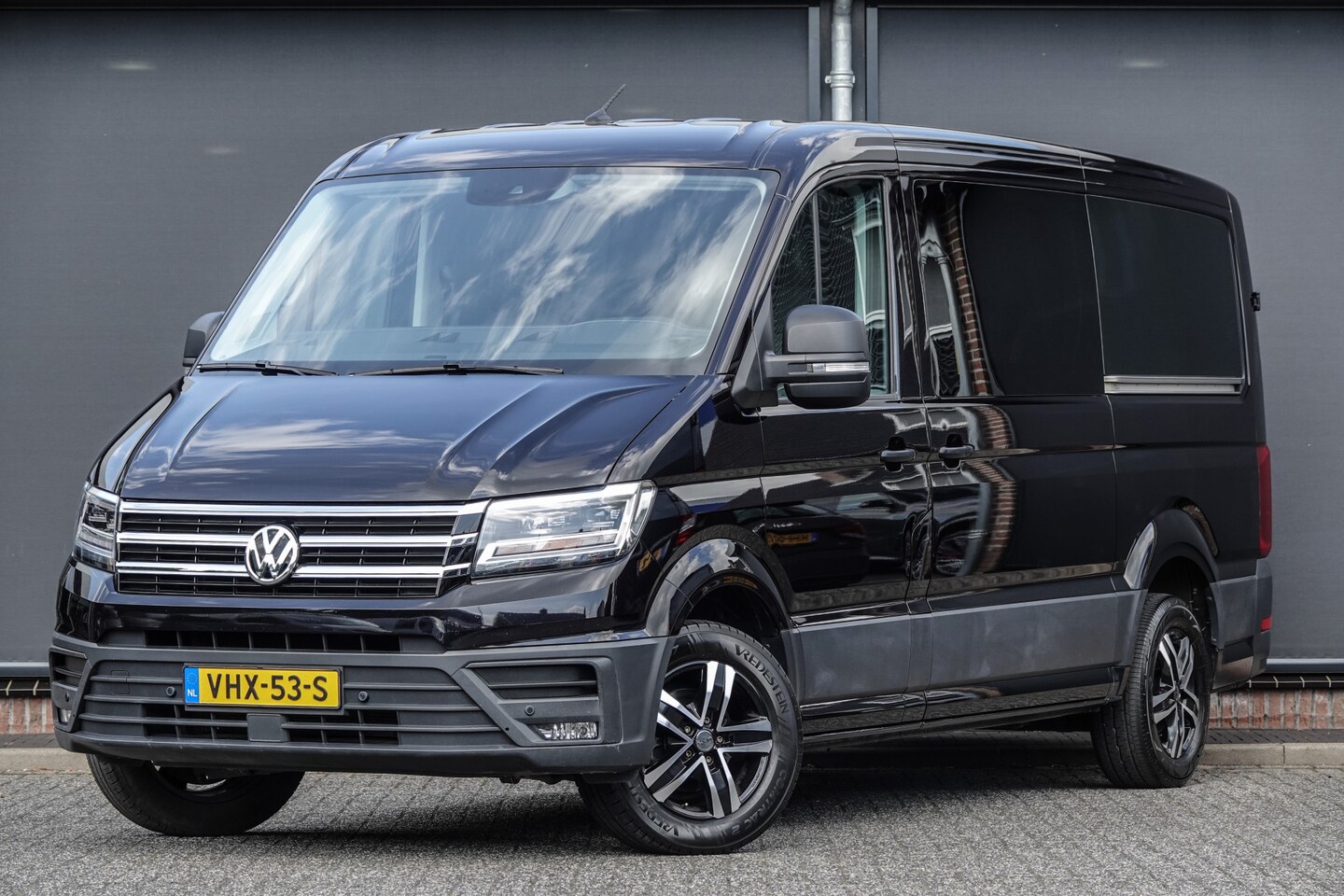 Volkswagen Crafter - L3H2 2.0Tdi 177Pk Aut. | Dubbele Cabine | 3.500 kg. trekgewicht | 2xSchuifdeur | Trekhaak - AutoWereld.nl