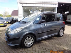 Peugeot 1007 - 1.6-16V Gentry