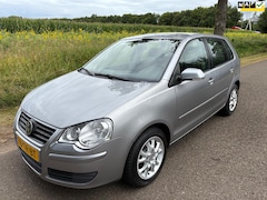 Volkswagen Polo - 1.4-16V Optive Airco/APK/Trekhaak/Lichtmetaal