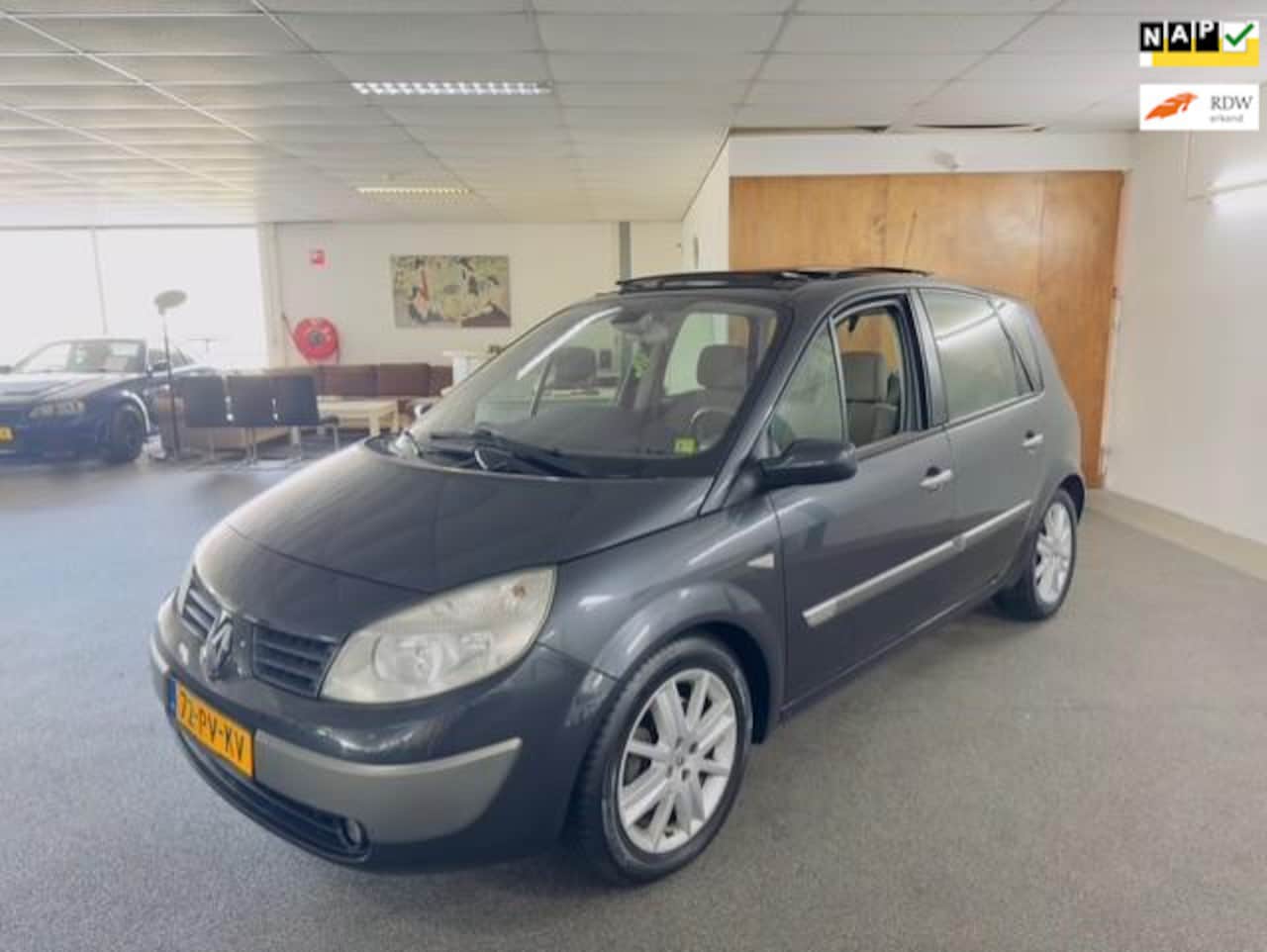 Renault Scénic - 2.0-16V Privilège Luxe Apk Nieuw,Clima,Cruise,Panodak,Parkeersensor,N.A.P,Topstaat!! - AutoWereld.nl