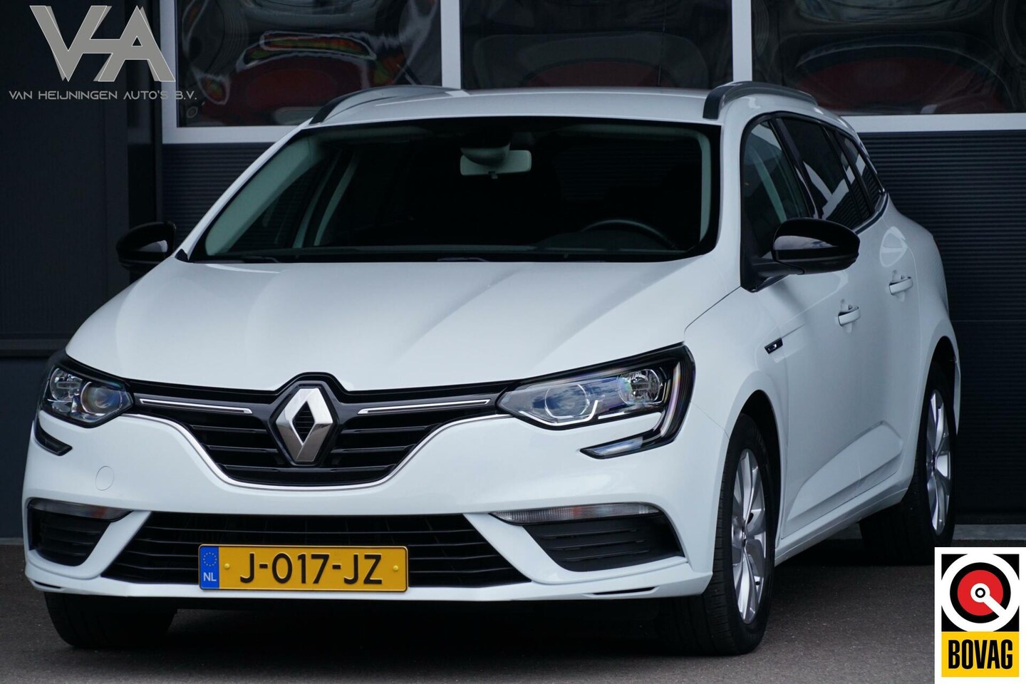 Renault Mégane Estate - 1.3 TCe Limited 1.3 TCe Limited, NL, trekhaak, CarPlay - AutoWereld.nl