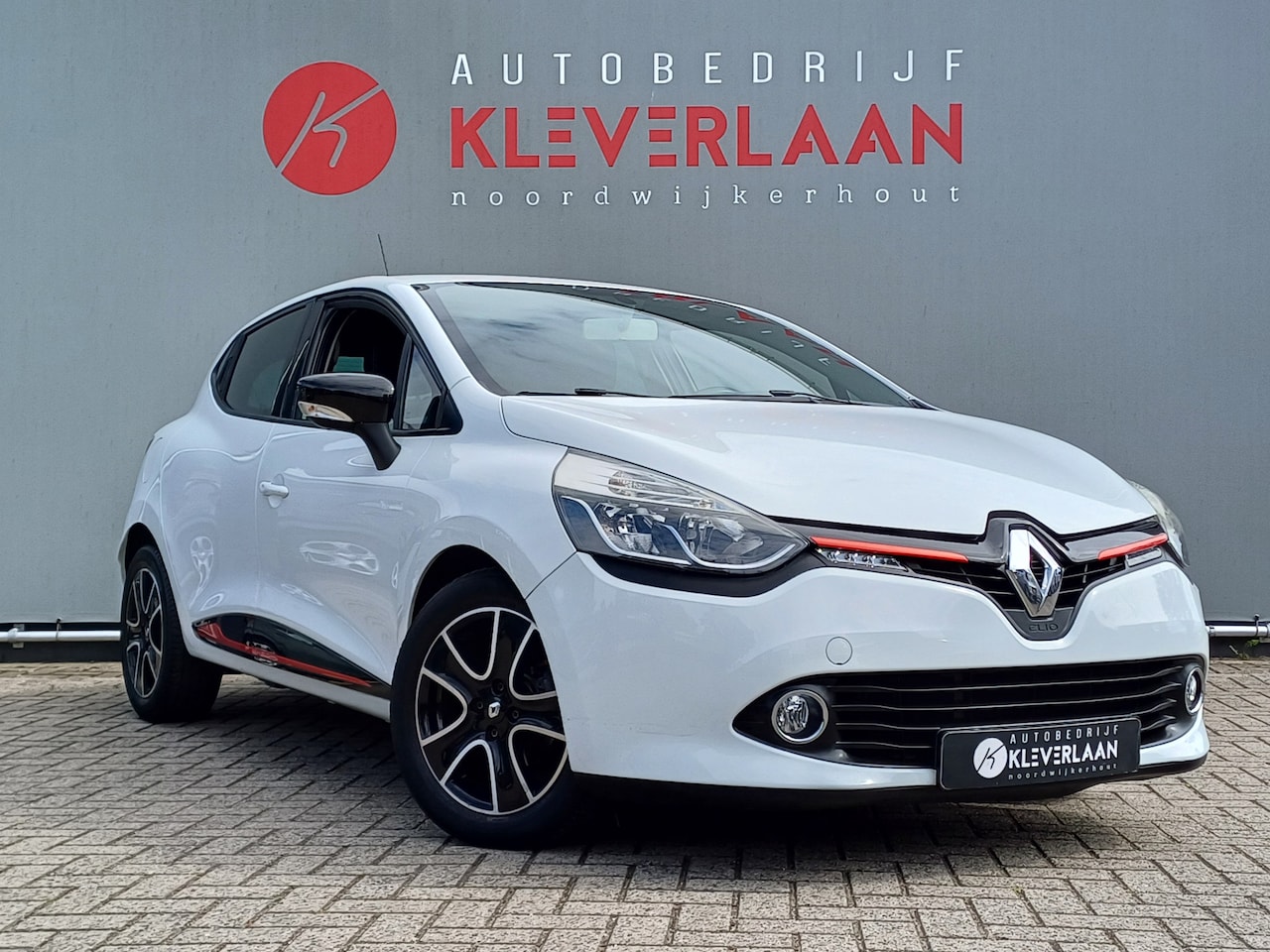 Renault Clio - 0.9 TCe Expression | CRUISECONTROL | AIRCO | Wij bieden ook financiering mogelijkheden aan - AutoWereld.nl