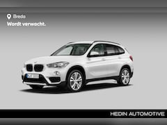 BMW X1 - sDrive18i High Executive | Sport Line | Sportstoelen | Stuur-/ Stoelverwarming | Harman Ka
