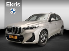 BMW X1 - xDrive25e | M-Sportpakket | LED | HUD | trekhaak | Active cruise | Elektr. zetels | DAB |