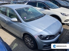 Volkswagen Polo - 1.0 TSI Comfortline Business 96pk Navigatie | App connect | Adaptief cruise control | Park