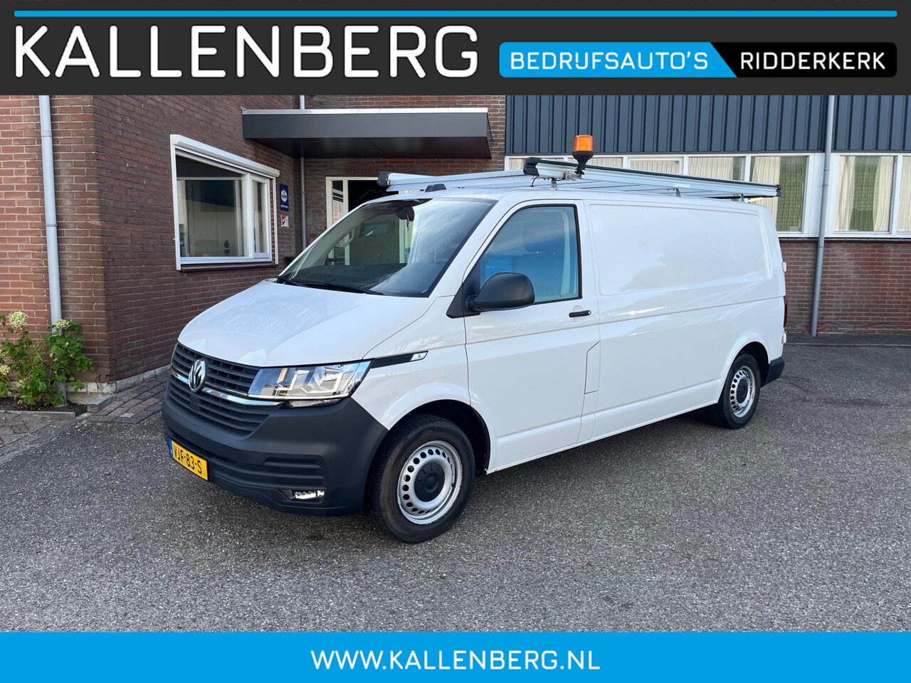 Volkswagen Transporter - 2.0 TDI L2H1110PK / Trekhaak / Imperiaal / App connect / Navi / PDC - AutoWereld.nl