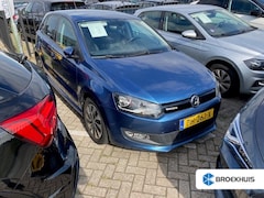 Volkswagen Polo - 1.0 BlueMotion Edition 96pk DSG/AUTO Parkeersensoren v+a | Cruise control | Navigatie | Li