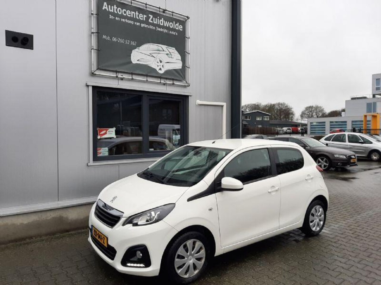 Peugeot 108 - 1.0 e-VTi Active navi airco ele pakket btw led apk 4-2027 !!! - AutoWereld.nl