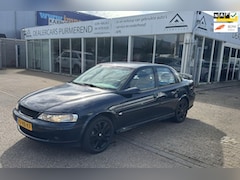 Opel Vectra - 1.8-16V Business Edition
