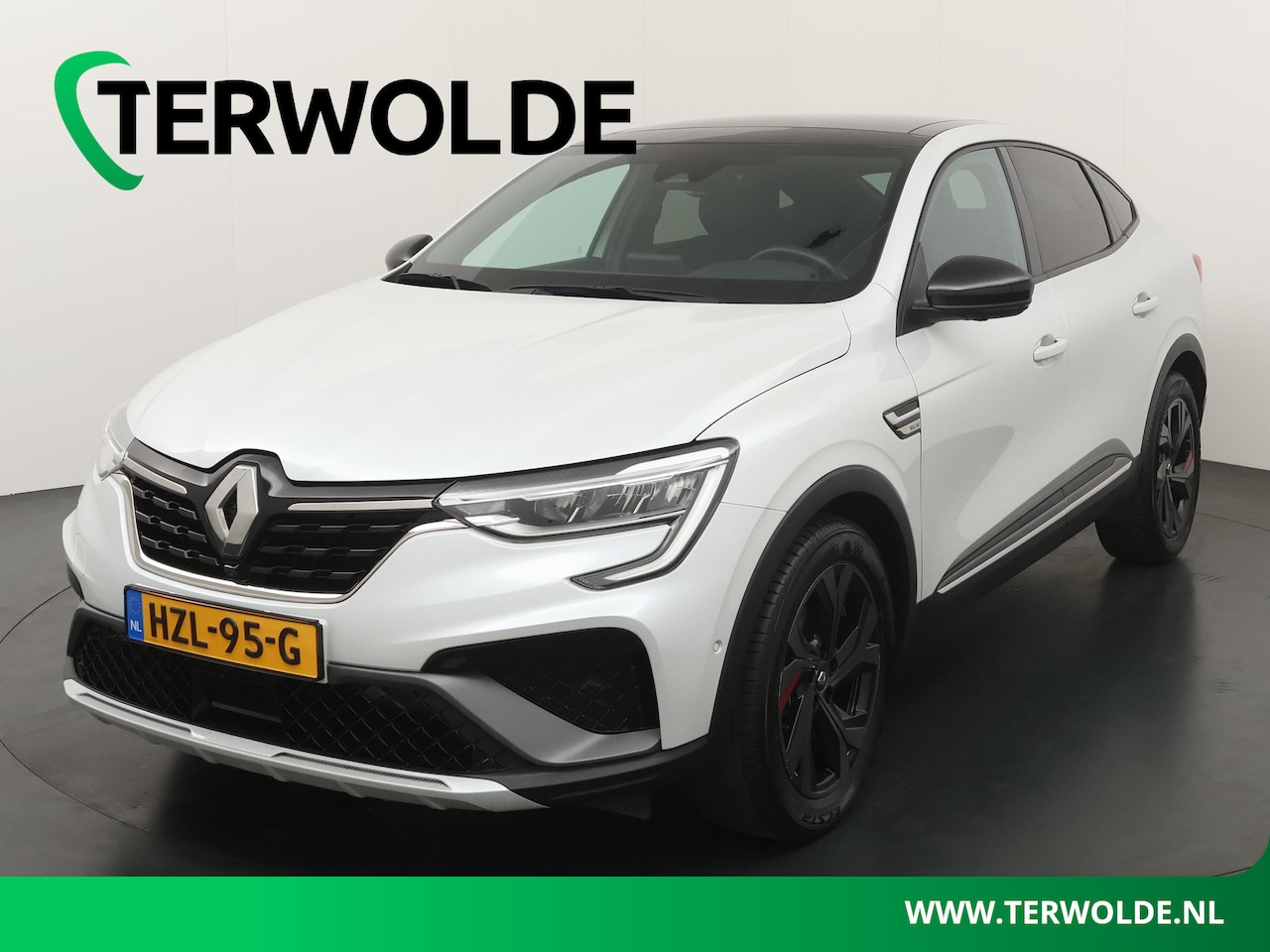 Renault Arkana - E-TECH Hybrid R.S.Line | Glazen Schuifdak | 18" Lichtmetaal | Adaptive Cruise | Navigatie - AutoWereld.nl