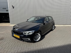 BMW 1-serie - 116i High Executive Navi|PDC|Stoelverwarming