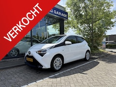 Toyota Aygo - 1.0 VVT-i x-play Apple Carplay / Android Auto