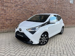 Toyota Aygo - 1.0 VVT-i x-play-Carplay-Cam-Parkeer Sensoren