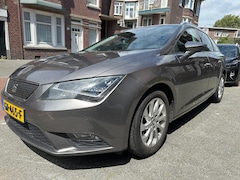 SEAT Leon ST - 1.0 EcoTSI Style Connect Carplay/Camera/Cruise/Trekhaak Nieuwe Apk en Beurt