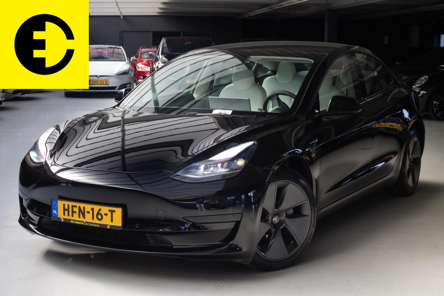 Tesla Model 3 - Standard RWD Plus 60 kWh | Trekhaak |Autopilot | Pano - AutoWereld.nl