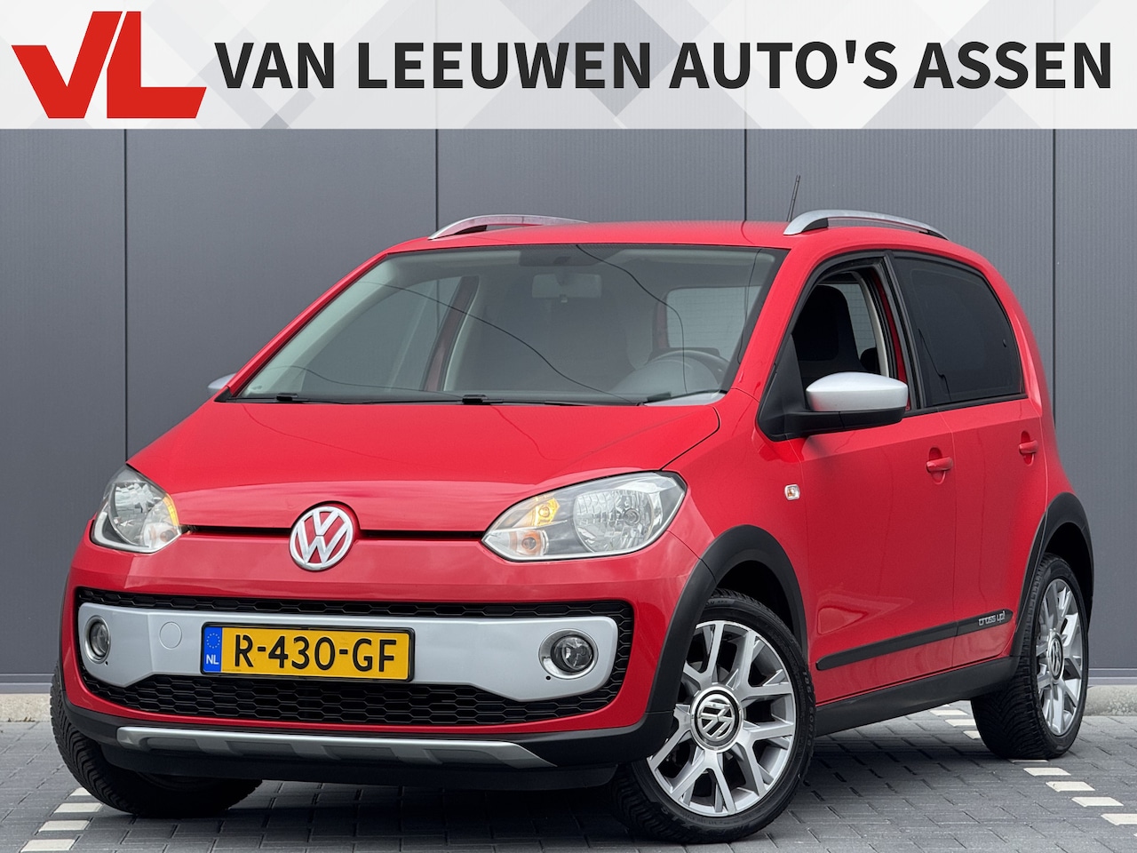 Volkswagen Up! - 1.0 cross up! BlueMotion | Stoelverwarming | Cruise | Airco - AutoWereld.nl