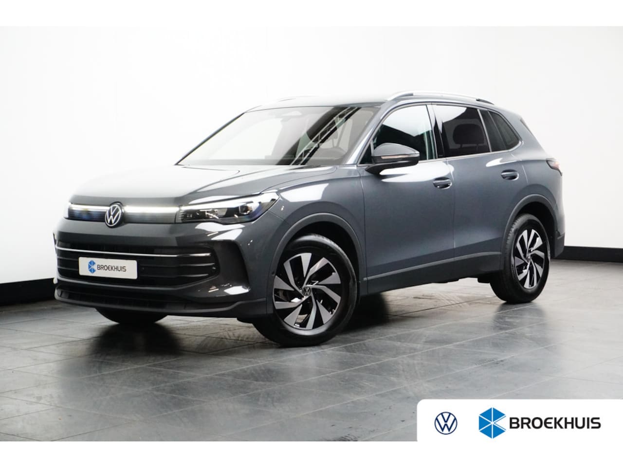 Volkswagen Tiguan - 1.5eTSI 150PK DSG Life | Achteruitrijcamera | Achteruitrijcamera | LED koplampen adaptief - AutoWereld.nl