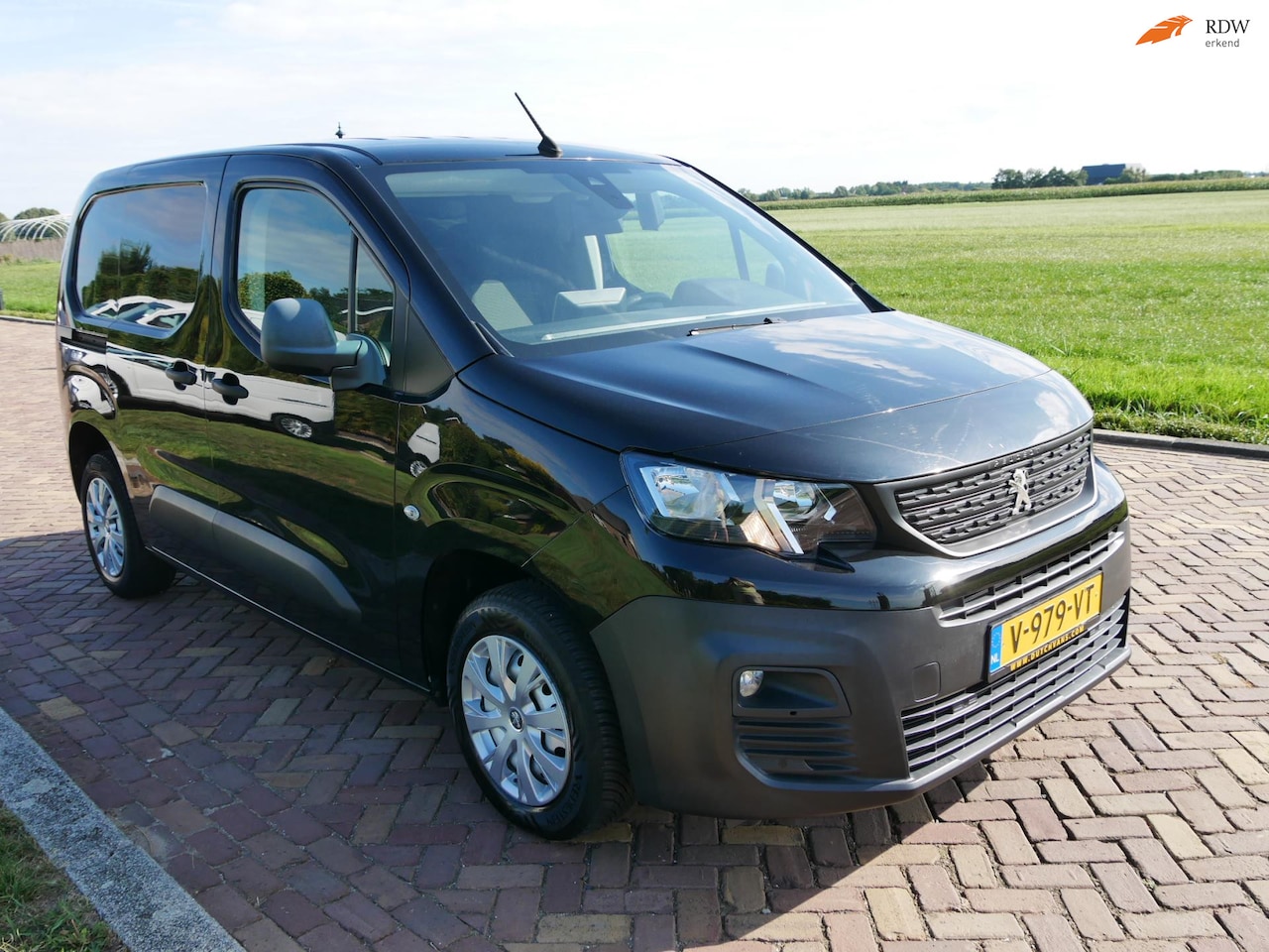 Peugeot Partner - 1.6 BlueHDI Asphalt 73kW AC NAVI CAMERA ** 7699 EX BTW ** - AutoWereld.nl