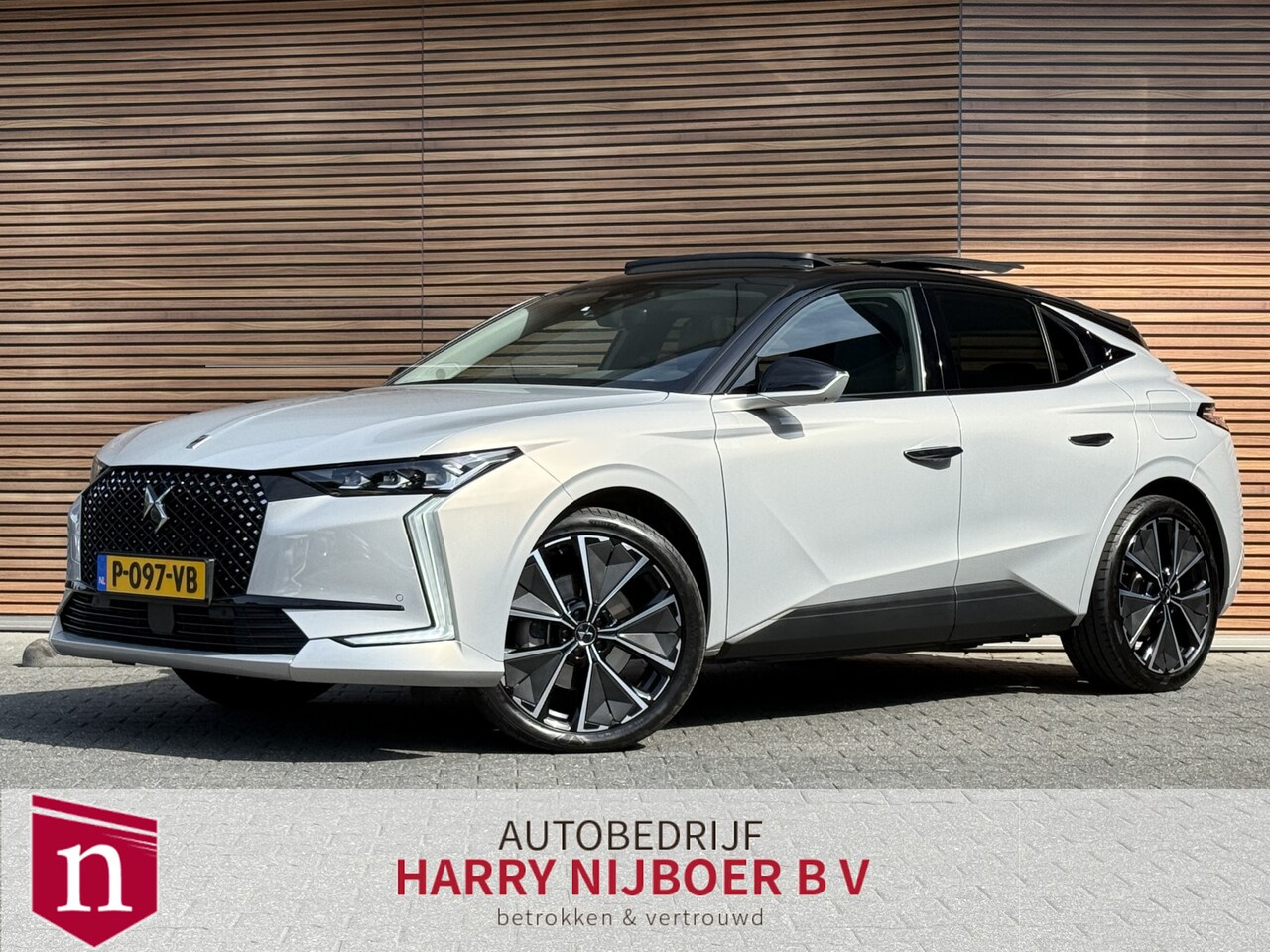 DS 4 - E-Tense La Première Panoramadak / Lederen bekleding / 360 Camera - AutoWereld.nl