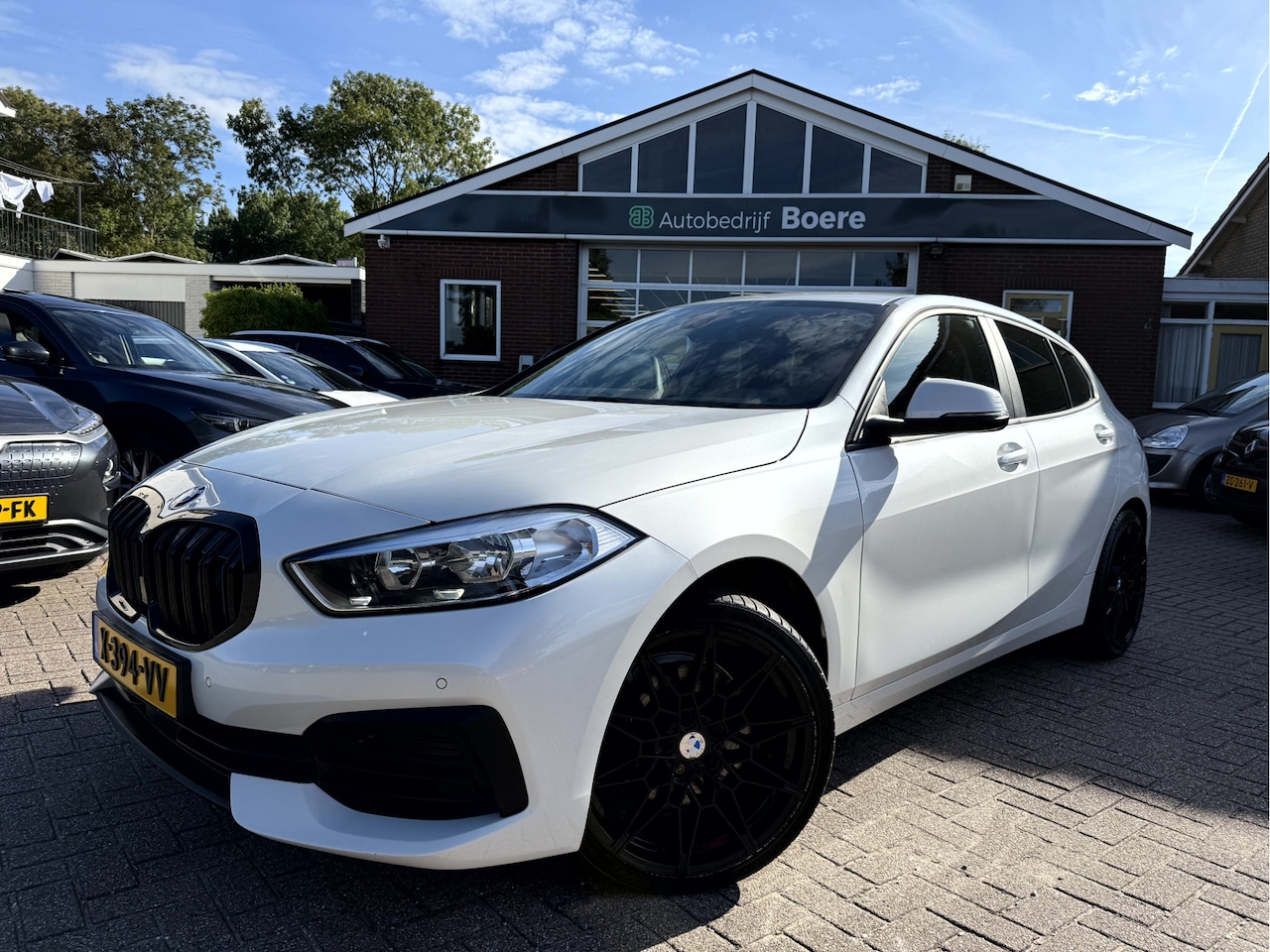 BMW 1-serie - 118i 140pk Automaat 19''Lmv, Navi, - AutoWereld.nl