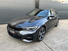 BMW 3-serie Touring - 330e High Executive M pakket / Elek trekhaak / Stuur verwarming / Head up