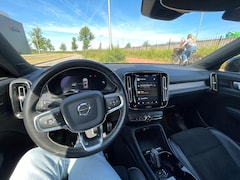 Volvo XC40 - Recharge P8 AWD R-Design