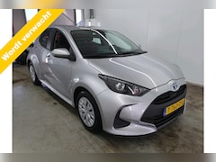 Toyota Yaris - 1.5 Hybrid Active, 1e Eig Camera Carplay VERWACHT