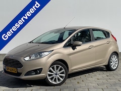 Ford Fiesta - EcoBoost 100pk Titanium | Verwarmde voorruit | Cruise | Navi | Trekhaak | Clima | Bluetoot